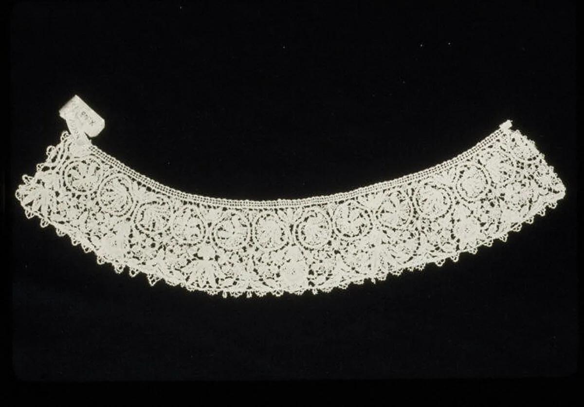 Collar — Unknown