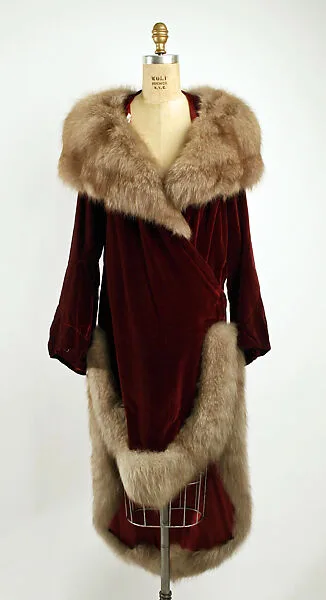 Evening coat — Philippe & Gaston