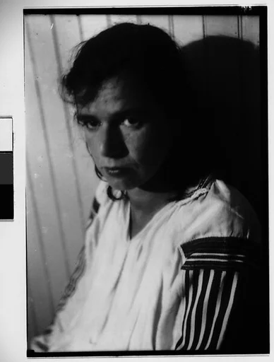 [Dorothy Grotz]