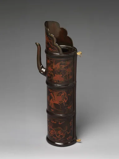 清早期 黑漆彩繪珍禽瑞獸紋多穆壺|Vessel with mythical creatures, flowers, and birds