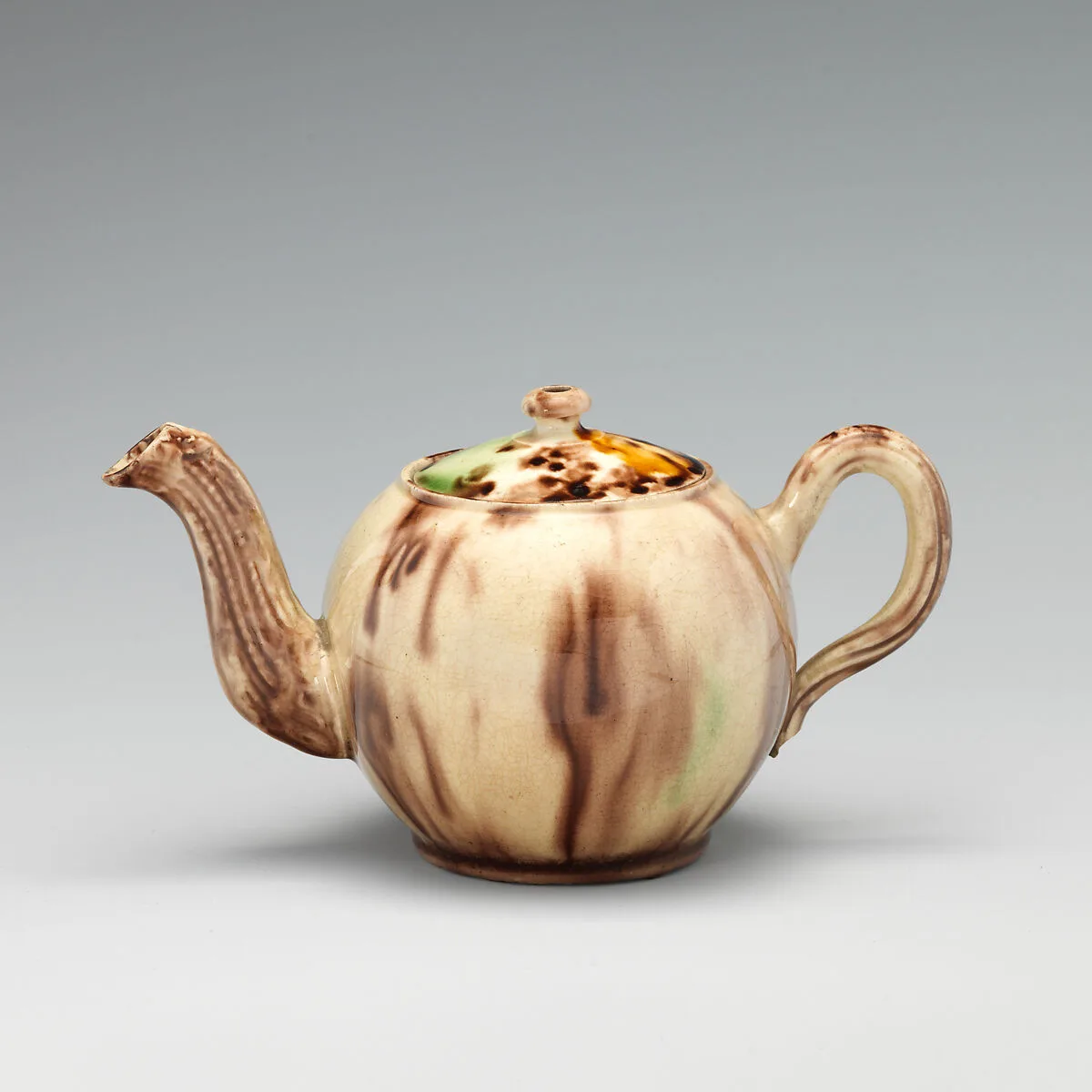 Teapot with cover — Whieldon type