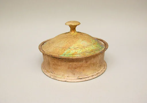 Glass pyxis (box with lid)