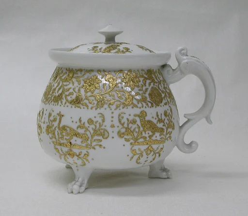 Sugar bowl with cover (part of a service)