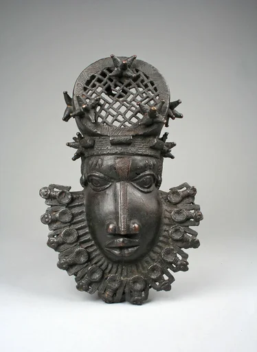 Hip Ornament: Face