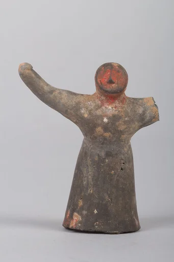 戰國 彩繪泥俑|Figure of a woman