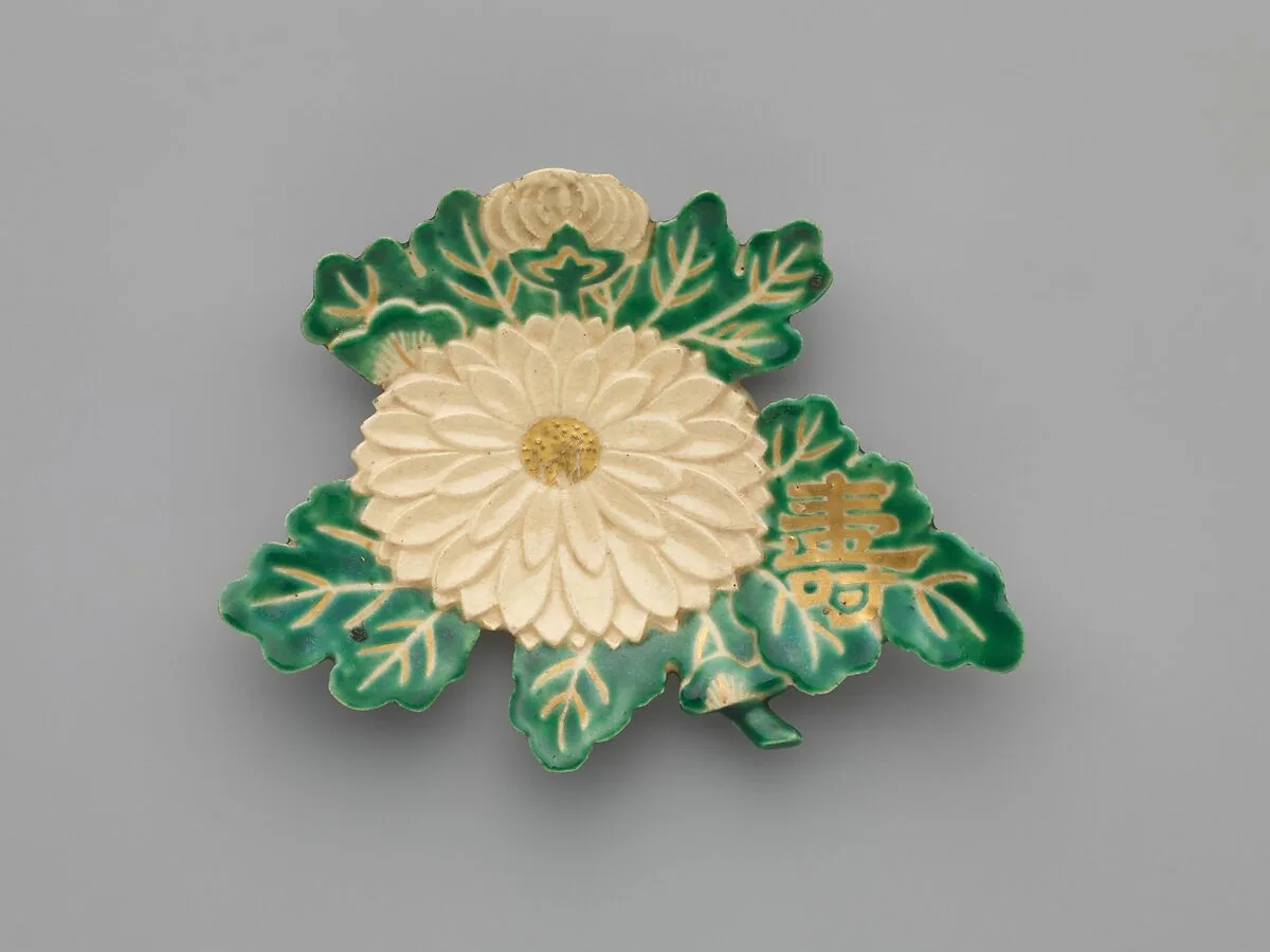 乾山様式 菊形皿|Kenzan-style Dish in the Shape of Chrysanthemum — Unknown