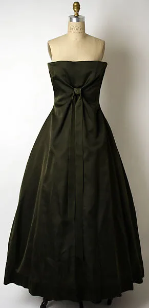 "Soirée à L'Opéra" — Christian Dior|House of Dior