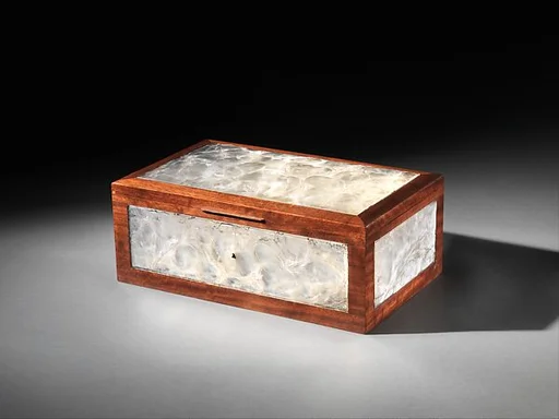 "Monnaie du pape" Coffer