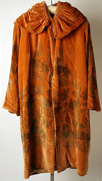 Evening coat — Maria Monaci Gallenga