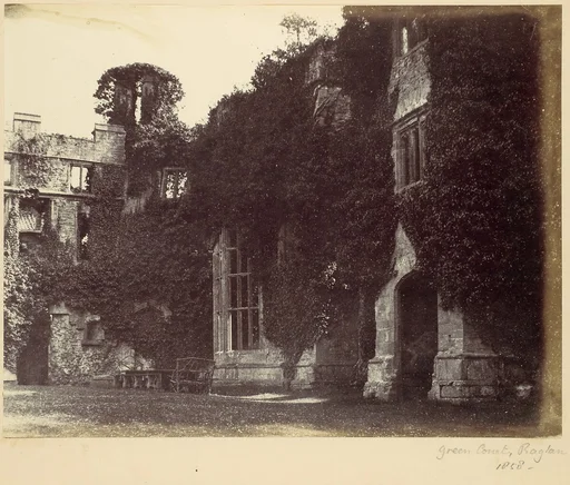 Green Court, Raglan