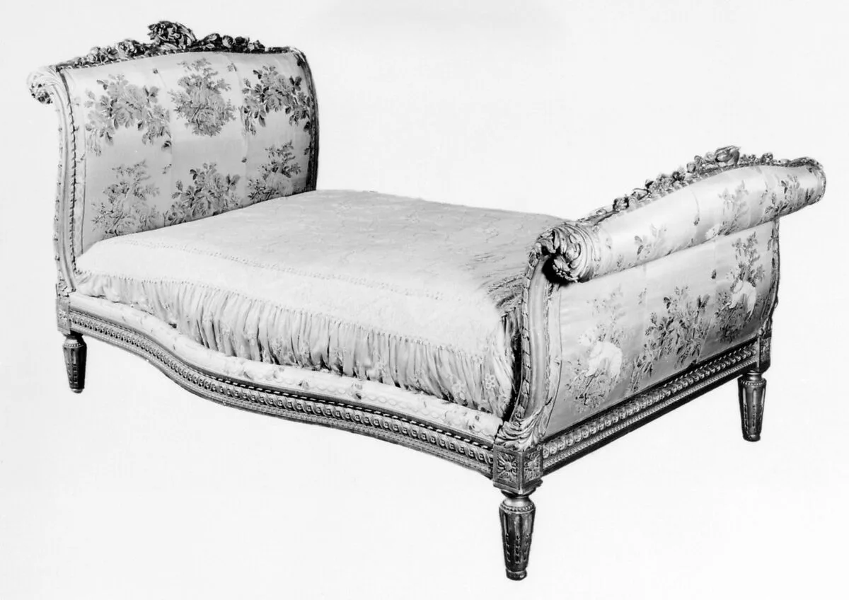 Bed — Unknown