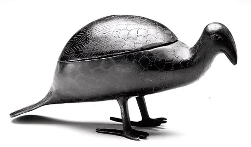 Lidded Vessel: Bird