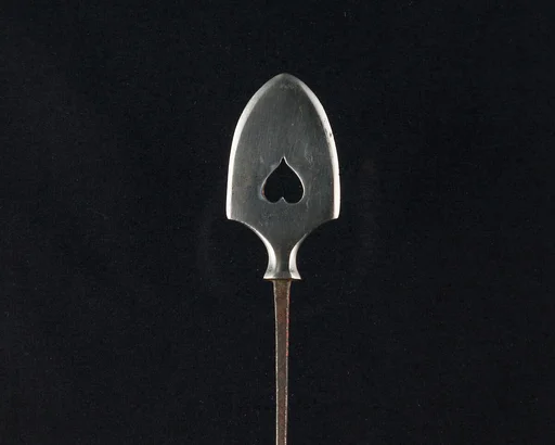 Arrowhead (<i>Yanone</i>)