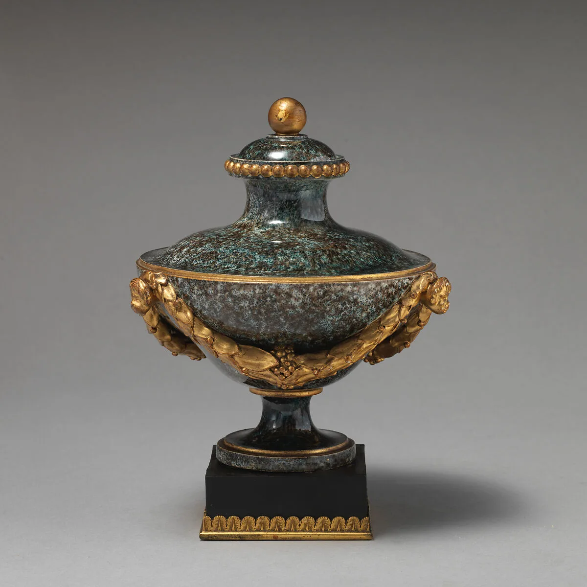 Vase with cover — Wedgwood and Bentley