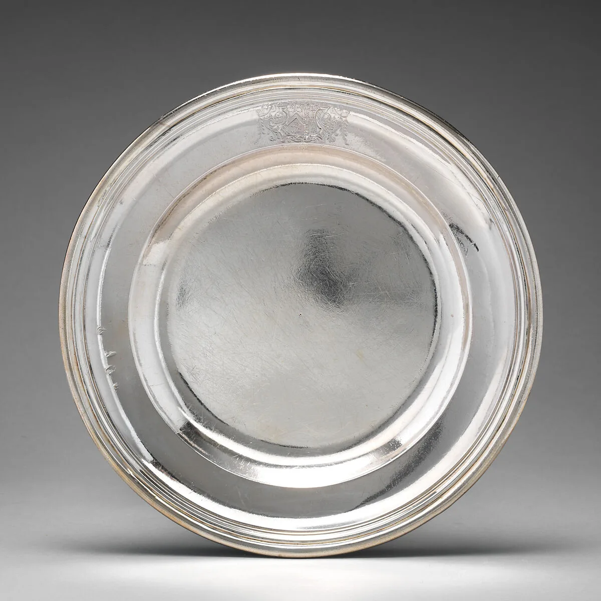 Dinner plate with English arms (one of a group of four) — Richard Bayley