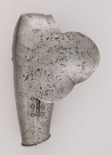Forearm Defense (Vambrace) and Elbow Defense (Couter)