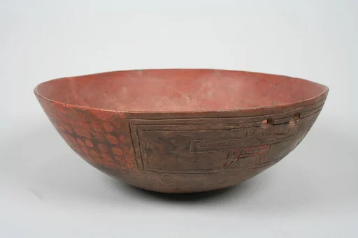 Incised bowl with felines