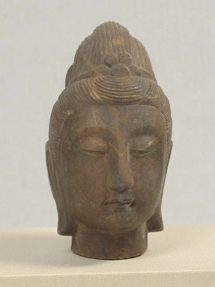 南朝? 石雕菩薩頭像|Head of a bodhisattva — Unknown