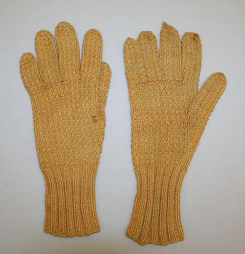 Riding gloves