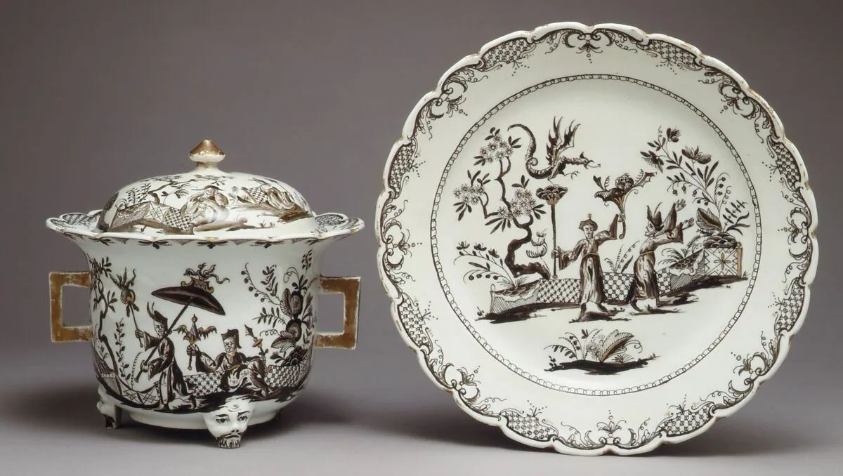 Ollio pot with cover and stand — Vienna|Elias Baeck
