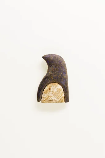 Wig inlay and shoulder of figure