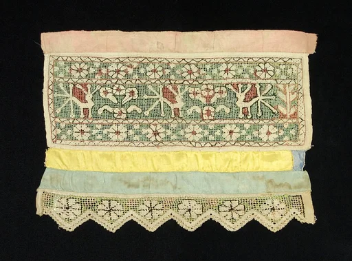 Towel border
