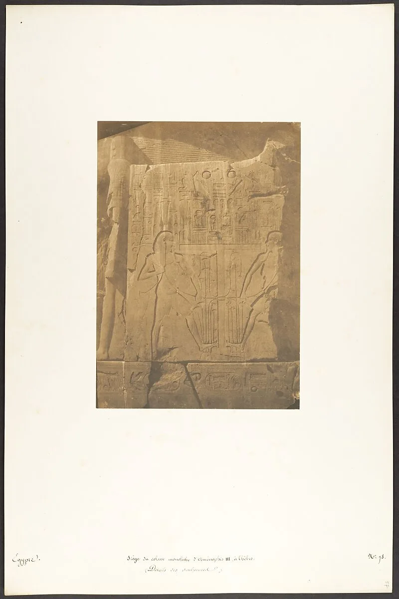 Siège du colosse monolithe d'Aménophis III, à Thèbes (Détails des sculptures) — Maxime Du Camp