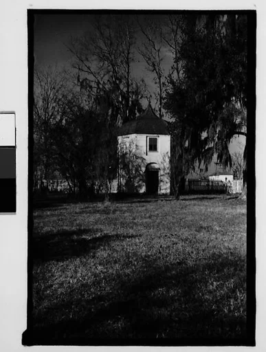 [Garconniere at Houmans House, Burnside, Louisiana]