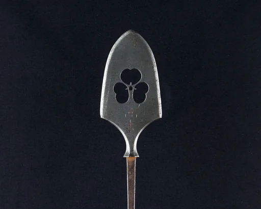 Arrowhead (<i>Yanone</i>)