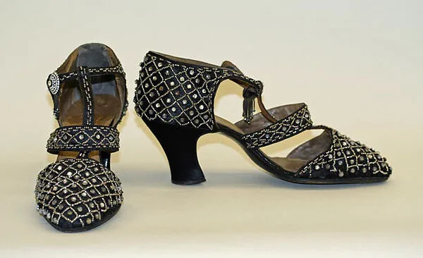 Evening shoes — Unknown