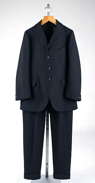 Lounge suit — Agostino La Cavera|George T. Keen Inc.