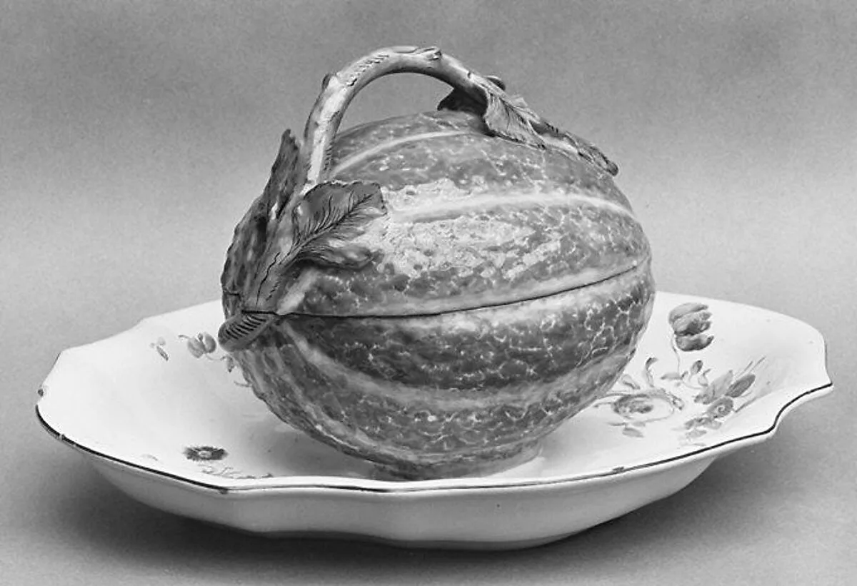 Tureen with cover — Unknown