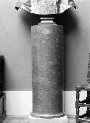 Column with base