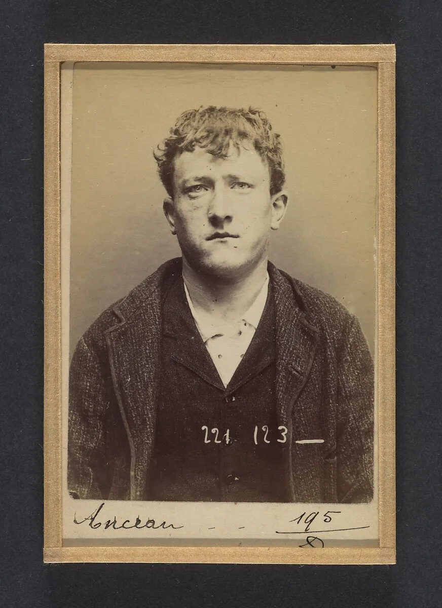Anceau. Aimé-Firmin. 20 ans, né le 18/2/74 à Paris XIIe. Sculpteur sur bois. Anarchiste. 17/7/94. — Alphonse Bertillon