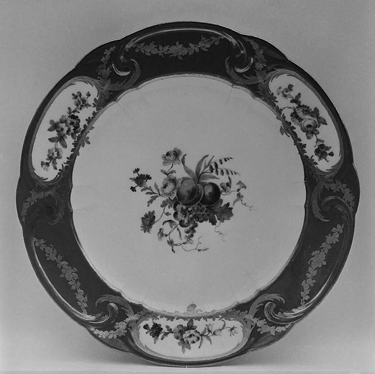Plate (Assiette à palmes) (1 of 102) (part of a service) — Sèvres Manufactory|Nicolas Bulidon