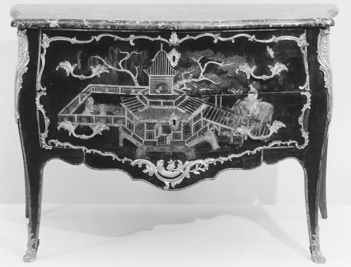 Pair of commodes — François Rübestuck