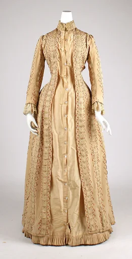 Tea gown