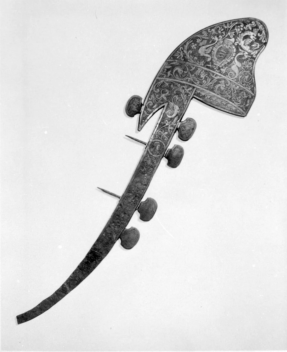 Gondola prow in the shape of a doge's cap — Unknown