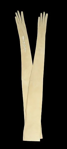 Evening gloves — Unknown