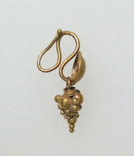 Earring-hook type, with disc and pendant