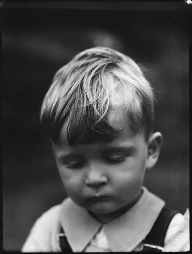 [Unidentified Boy: Barr Child?]