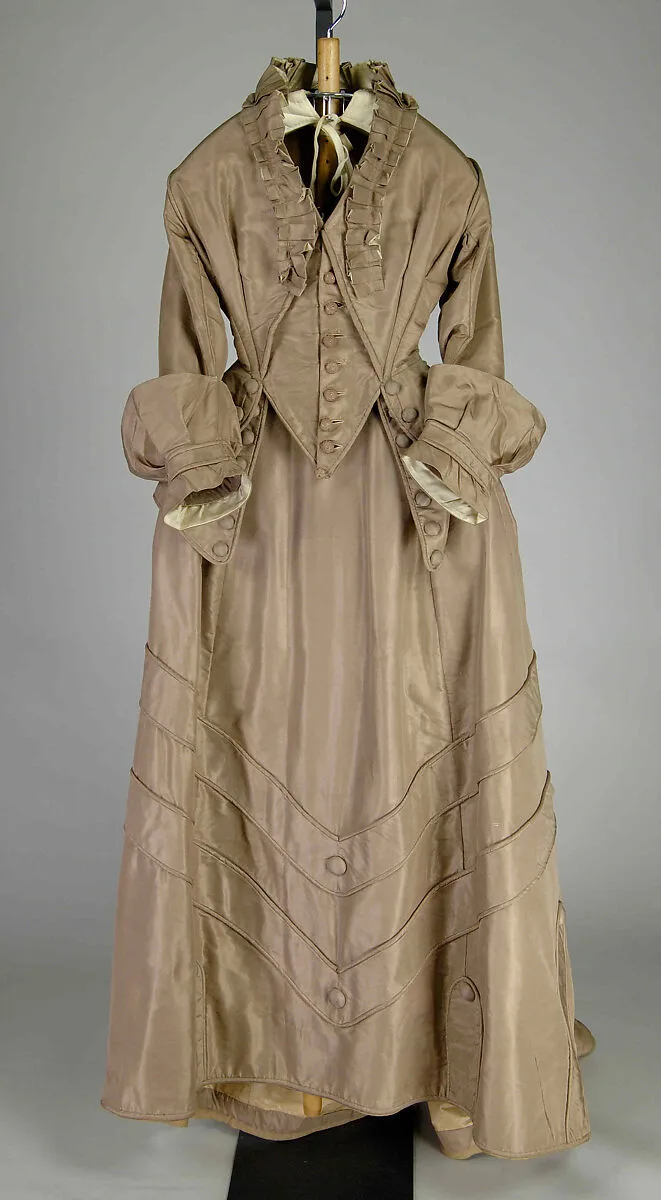 Wedding Dress — Unknown