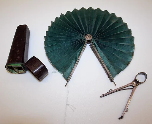Cockade fan
