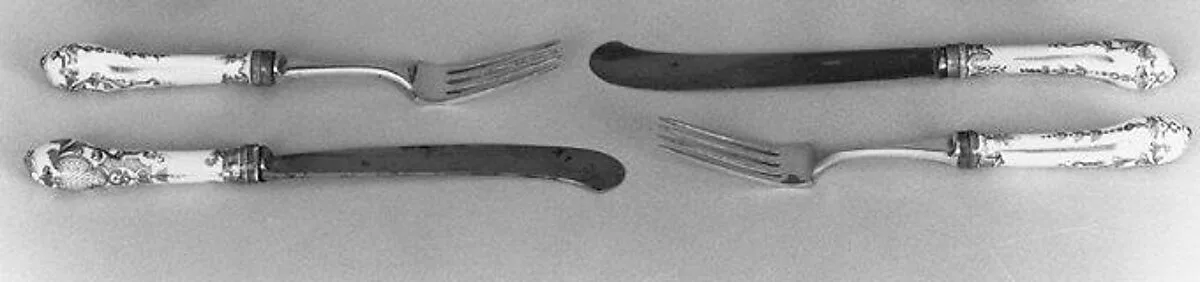 Twelve pairs of knives and forks — Vienna|Claudius Innocentius Du Paquier period