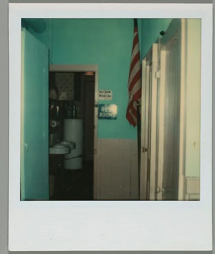[Coffee Shop Rest Rooms]