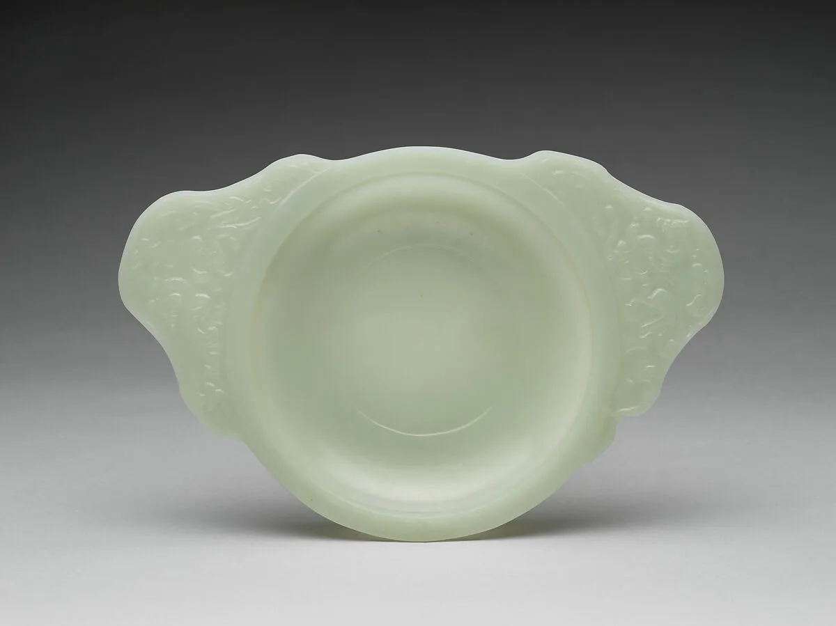 元末明初 玉雕螭龍耳大盤|Dish with dragon handles — Unknown