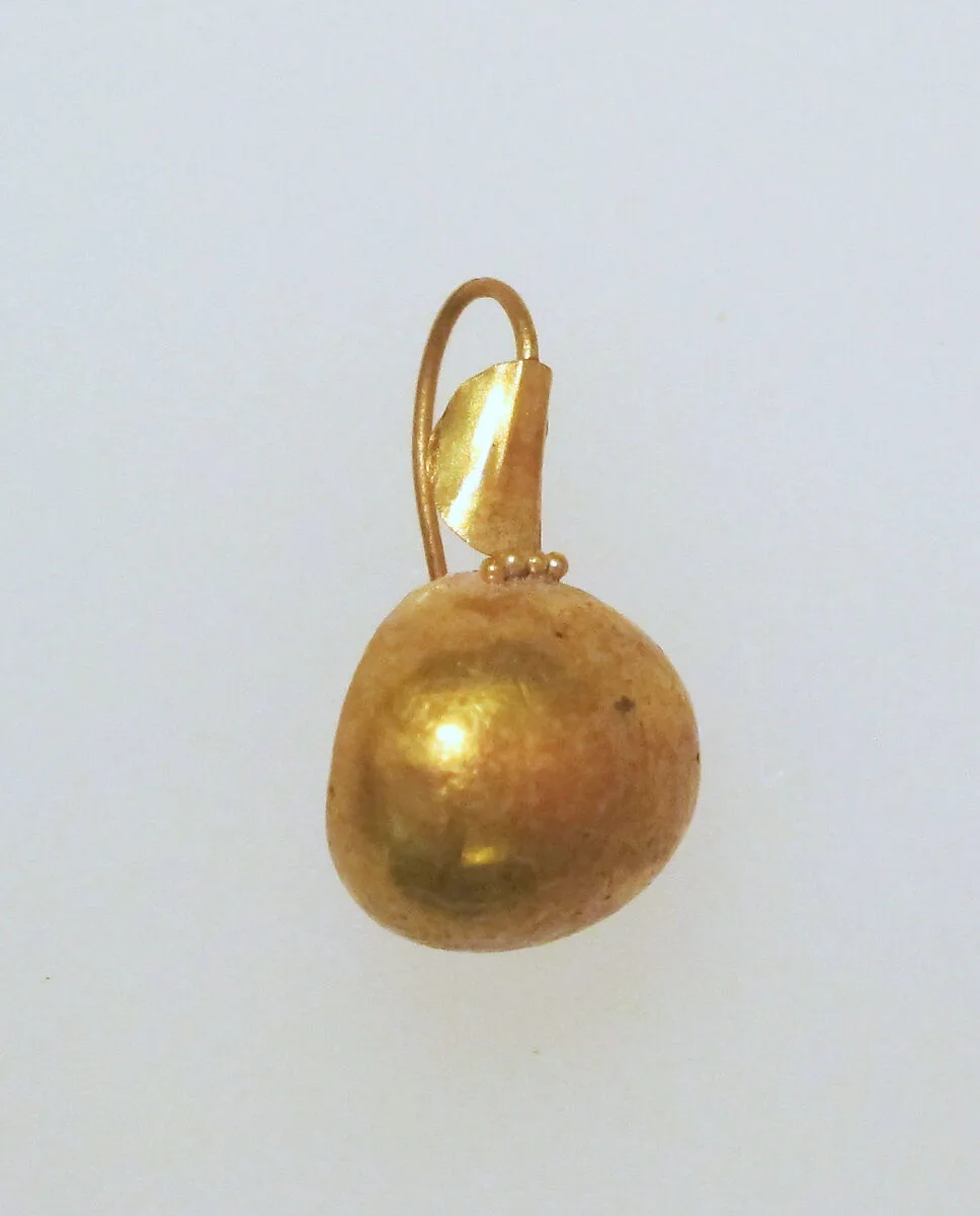 Earring-hook type with sphere ends — Unknown