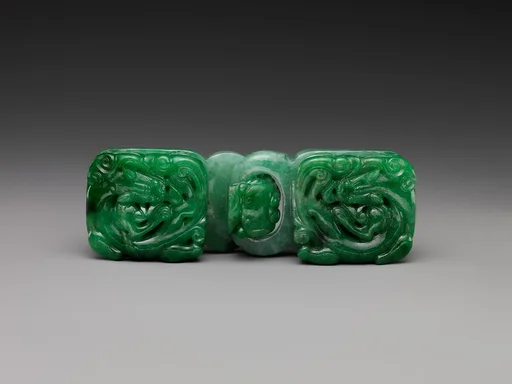 清中期 翡翠螭龍紋帶扣|Belt buckle with dragons