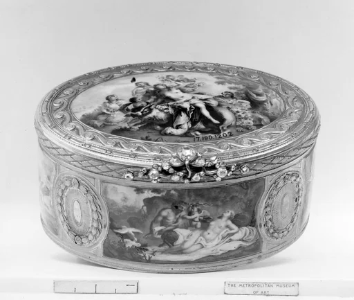 Snuffbox with mythological scenes