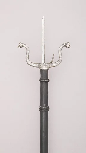 Staff Weapon
